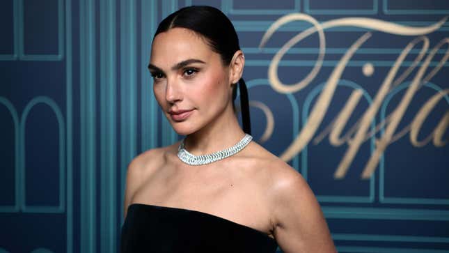 Laut Gal Gadot ist Gal Gadot immer noch Wonder Woman