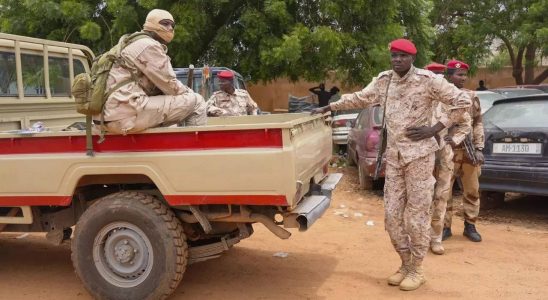 Nigers Militaermachthaber befehlen den Abzug von vier Gesandten