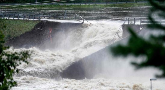 Norwegischer Damm bricht nach extremen Regenfaellen durch Lage unter Kontrolle