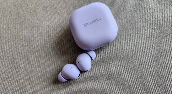 Samsung Samsung fuehrt Auracast Unterstuetzung fuer Galaxy Buds 2 Pro Smart TVs