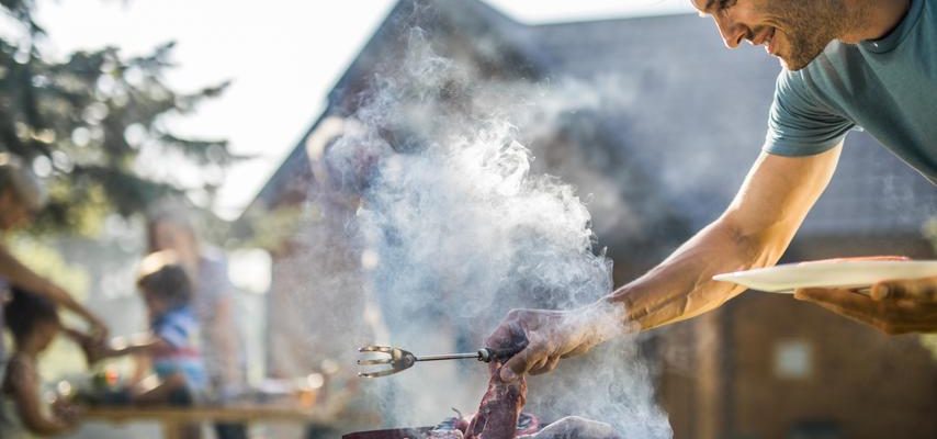 So grillen Sie das beste Fleisch und stoeren Ihre Nachbarn