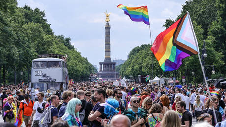 Starker Anstieg der Angriffe auf LGBTQ in Berlin – Medien