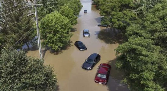 Tornado wurde bestaetigt als ein Sturm in Michigan mit 75