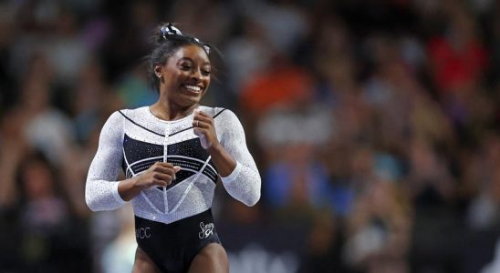 Turn Ikone Biles feiert glorreiches Comeback nach zweijaehriger Abwesenheit Sport