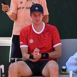 US Open Vorbereitung Van de Zandschulp stuerzt wegen Knoechelverletzung ins Wasser