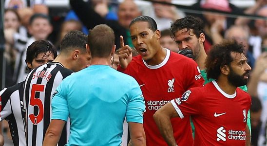 Van Dijk muss nach einer Roten Karte und einer Tirade