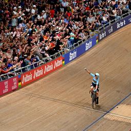 Weltmeistertitel auf der Strecke fuer Kopecky und Ganna Niederlaender neben