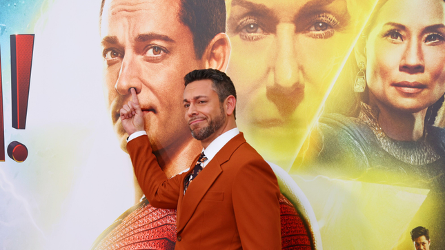 Zachary Levi fordert die Fans auf „Muell in den Kinos