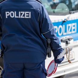 Zwei Niederlaender 12 und 19 starben bei einem Unfall kurz