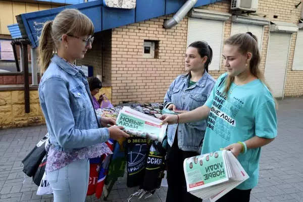 Russland hält Wahlen in den besetzten ukrainischen Regionen ab, um seinen Einfluss dort zu festigen (1)