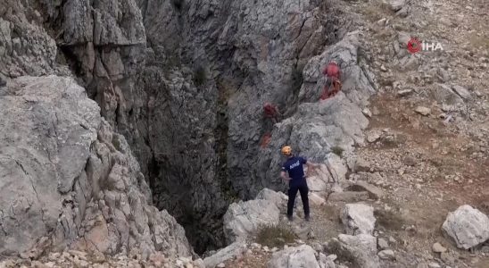 Amerikaner nach massiver Rettungsaktion aus tiefster Hoehle der Tuerkei gerettet