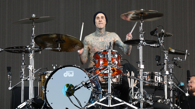 Blink 182 Tour wegen Familienangelegenheit von Travis Barker verschoben