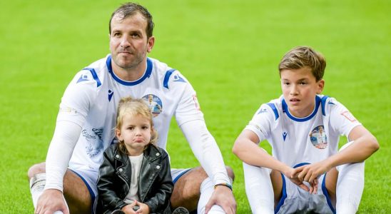 Damian van der Vaart 17 folgt seinem Vater und unterschreibt