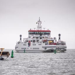 Der Faehrdienst Ameland verkehrt den Rest des Jahres nach angepasstem