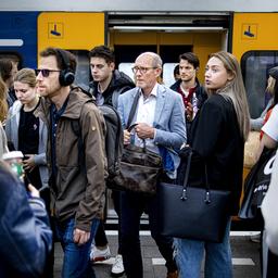 Der Staatssekretaer hat NS angewiesen den Gebuehrenplan fuer Hauptverkehrszeiten zu