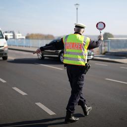 Deutschland Tschechien und Polen verschaerfen Grenzkontrollen zur Bekaempfung illegaler Migration