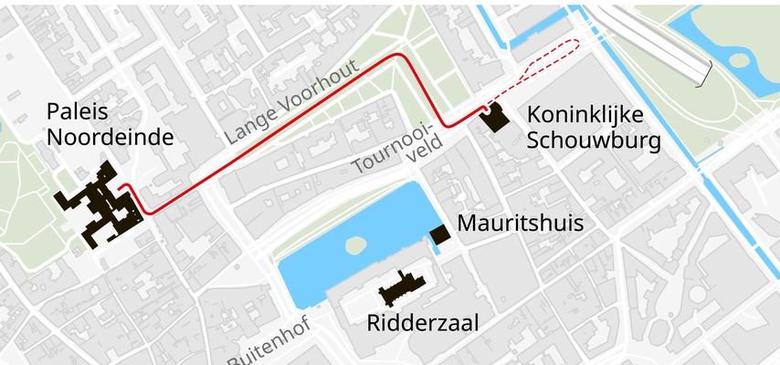 Die ersten Oranje Fans melden sich vor Sonnenaufgang im Noordeinde Palast