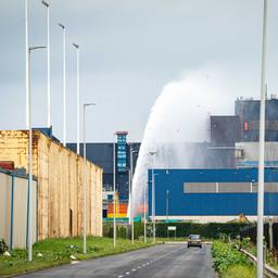 Grossbrand im Abfallverarbeiter in Rotterdam nach zwei Tagen endlich geloescht