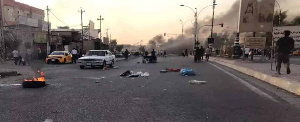 Kirkuk Irakische Sicherheitskraefte stationieren in Kirkuk nachdem bei ethnischen Zusammenstoessen