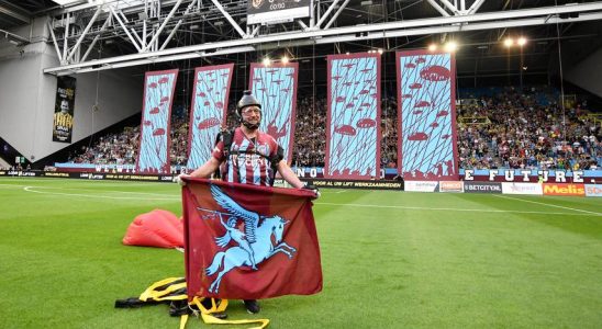 RKC verbucht ersten Saisonsieg im Airborne Spiel gegen Vitesse Fussball