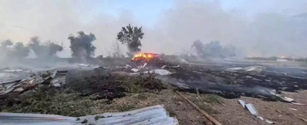 Rakete Ein Toter bei russischen Drohnenangriffen auf Hafenviertel ukrainischer Gouverneur