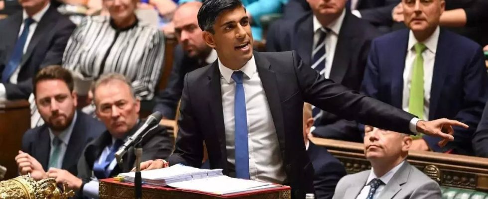 Russland Der britische Premierminister Rishi Sunak wird zu Hause von