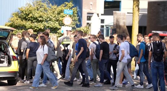 Schule in Duiven wegen TikTok Stunt mit Chlorbombe evakuiert Innere