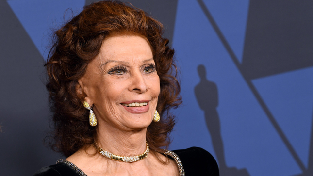 Sophia Loren erholt sich von einer Notoperation nach einem Sturz