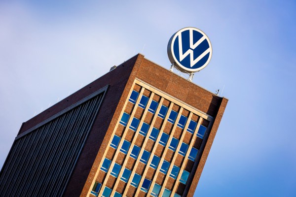 VW gibt seinen Plan fuer ein 21 Milliarden US Dollar teures