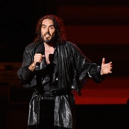 YouTube wird Russell Brand nach Vorwuerfen wegen sexuellen Fehlverhaltens nicht