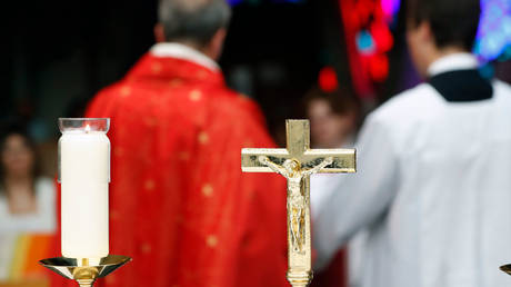 Zeit fuer die Abschaffung des Zoelibats durch die katholische Kirche