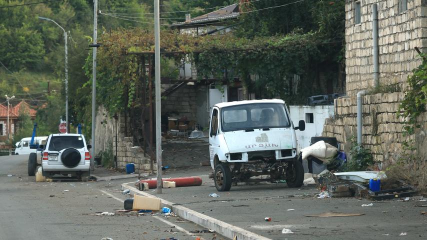 1696366249 231 Stepanakert ist eine Geisterstadt nachdem Bewohner aus Berg Karabach geflohen sind