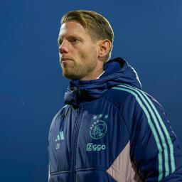 Ajax ernennt Dave Vos voruebergehend zum Assistenten von Interimstrainer Maduro