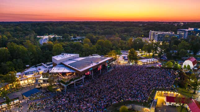 Dieses „Female Forward Musikfestival war so widerlich utopisch wie es sich anhoert