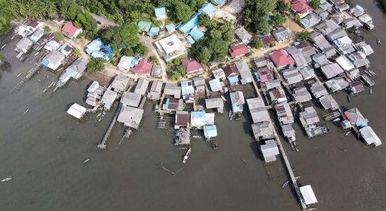 Indonesien „Rettet unser Dorf Indonesier wehren sich gegen Raeumung eines