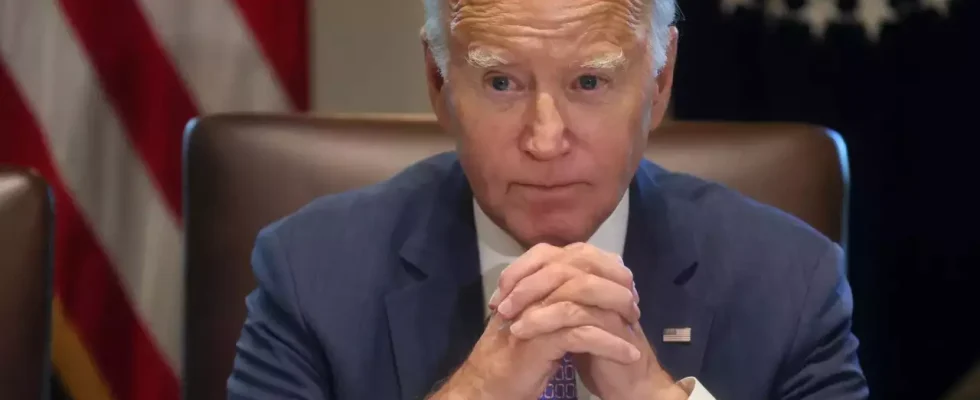 Joe Biden fordert die politischen Fuehrer auf die „giftige Atmosphaere.webp