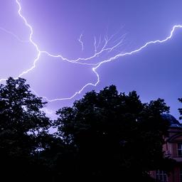 KNMI warnt vor heftigen Gewittern mit Hagel am Sonntag und