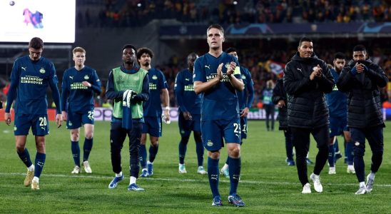 Luuk de Jong ist sehr enttaeuscht ueber die randalierenden PSV Fans