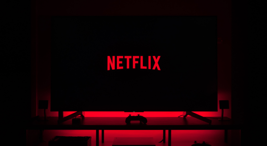 Netflix uebertraegt sein urspruengliches Live Sportturnier mit F1 Fahrern und Profigolfern