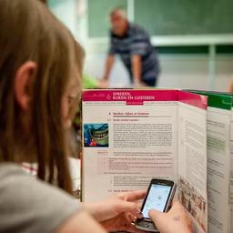 Nimwegen Schulen sind jetzt auch in den Pausen und zwischendurch mobilfrei