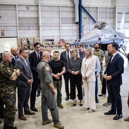 Rutte verspricht Zelensky Niederlaendische F 16 in Rumaenien innerhalb von zwei