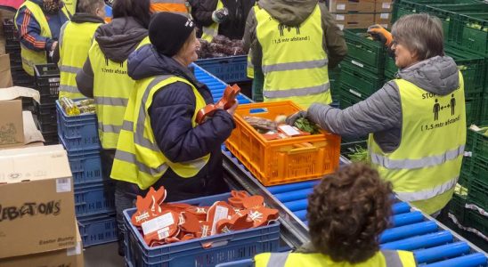 So denken Parteien ueber Mindestlohn Sozialleistungen Zulagen und flexible Arbeit