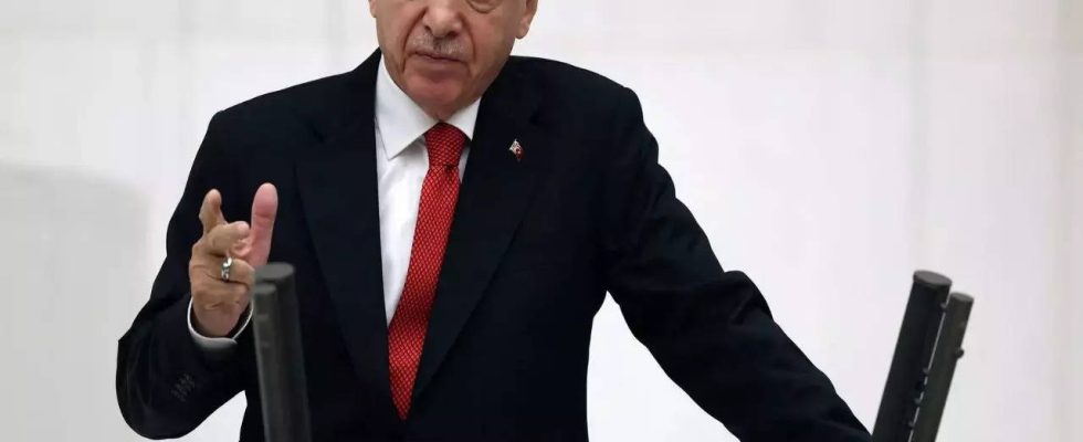 Tuerkei Erdogan legt Schwedens NATO Antrag dem tuerkischen Parlament vor