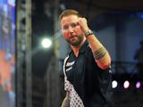 Van Barneveld Noppert und Van Duijvenbode stuerzten beim World Grand