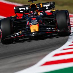 Verstappen verliert Pole aufgrund von Streckenbeschraenkungen Leclerc startet als Erster