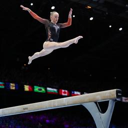 Wevers verpasst am Balken nur knapp die WM Medaille Biles holt