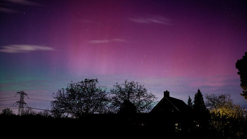 1699217954 115 Nordlichter sind an verschiedenen Orten in den Niederlanden deutlich sichtbar