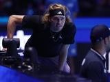 Zverev verslaat Alcaraz ondanks enkelklachten in eerste partij ATP Finals