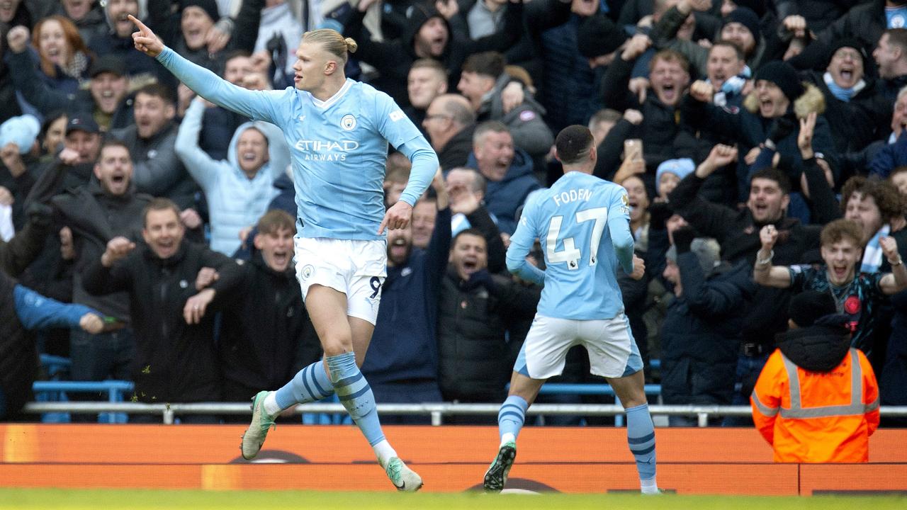 Beeld uit video: Haaland zet Manchester City thuis op voorsprong tegen Liverpool