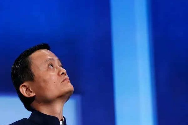 Alibaba Gruender Jack Ma fordert seine Mitarbeiter auf vom groessten chinesischen